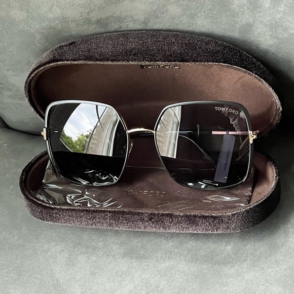 Tom Ford Raphaela TF1006 02A Sunglasses Women's Black/Rose Gold/Smoke 60mm NWT - Picture 13 of 13